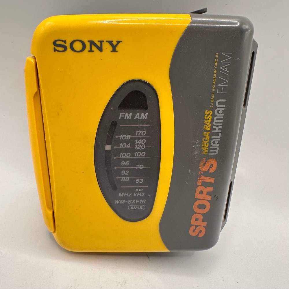 Vintage Sony Sports Walkman WMSXF16 FM AM Radio Cassette Player Mega Bass w/clip